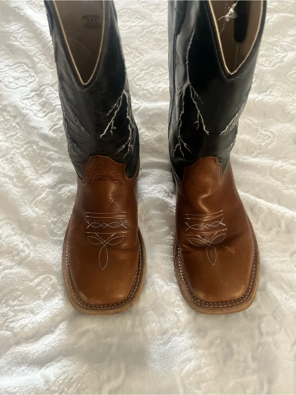 Cody James boys Two-Tone Brown and Black Western Boots with Lightning Stitching